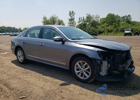 2016 Volkswagen Passat S из США, поврежденный, VIN 1VWAT7A3XGC013910